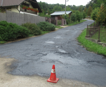 Aktuality / Rekonštrukcia miestnych komunikácií v obci Nižná Slaná - foto