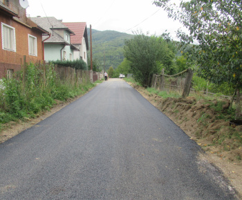 Aktuality / Rekonštrukcia miestnych komunikácií v obci Nižná Slaná - foto