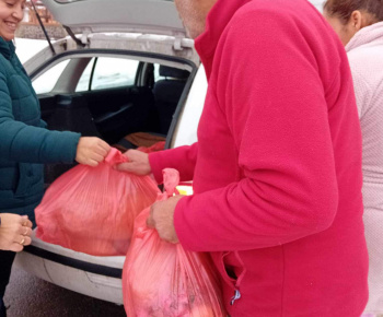 Národný projekt Rozvojové tímy I. / Potravinová pomoc občanom obce - foto