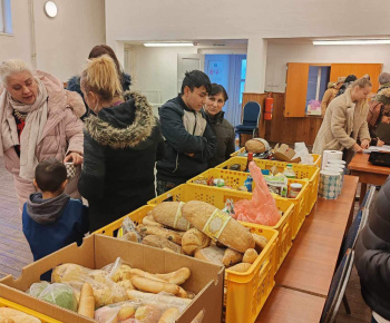 Národný projekt Rozvojové tímy I. / Potravinová pomoc občanom obce - foto