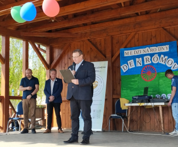 Národný projekt Rozvojové tímy I. / Medzinárodný deň Rómov - foto