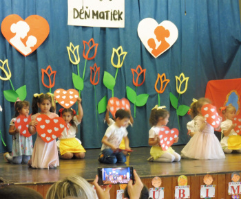 Aktuality / Deň matiek v Nižnej Slanej - foto