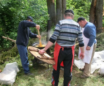 KST SOSNA NIŽNÁ SLANÁ - Výstup na Ždiar 2014