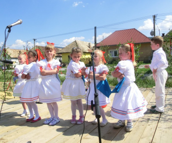 Kultúrne pamiatky / Stavanie mája – RUSADLIE - foto